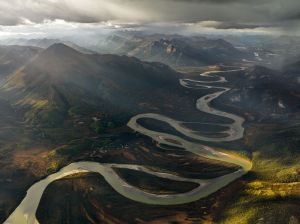 alatna-river-alaska-brown_51543_990x742