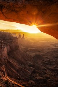 sunriseCanyonlandsbyMarcPerrella